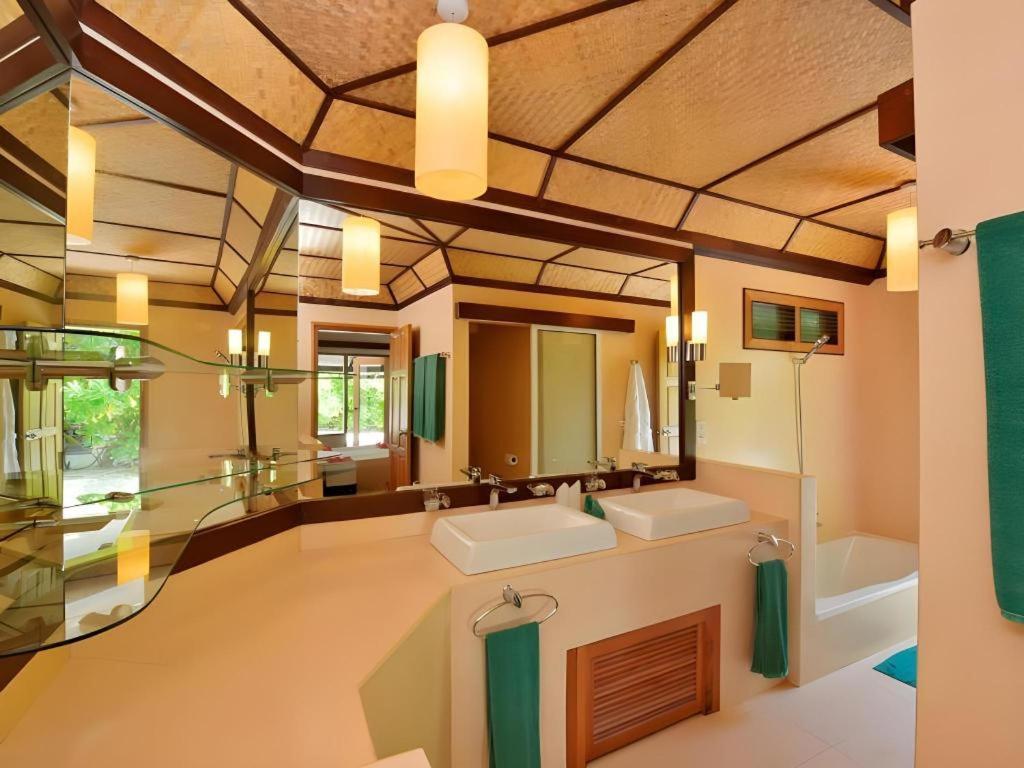 Angaga Island Resort And Spa Eksteriør billede