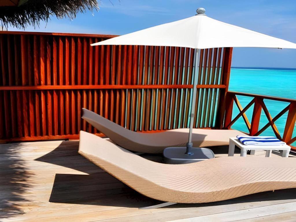 Angaga Island Resort And Spa Eksteriør billede